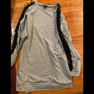 Dolman sleeve with laced up sleeve tunic